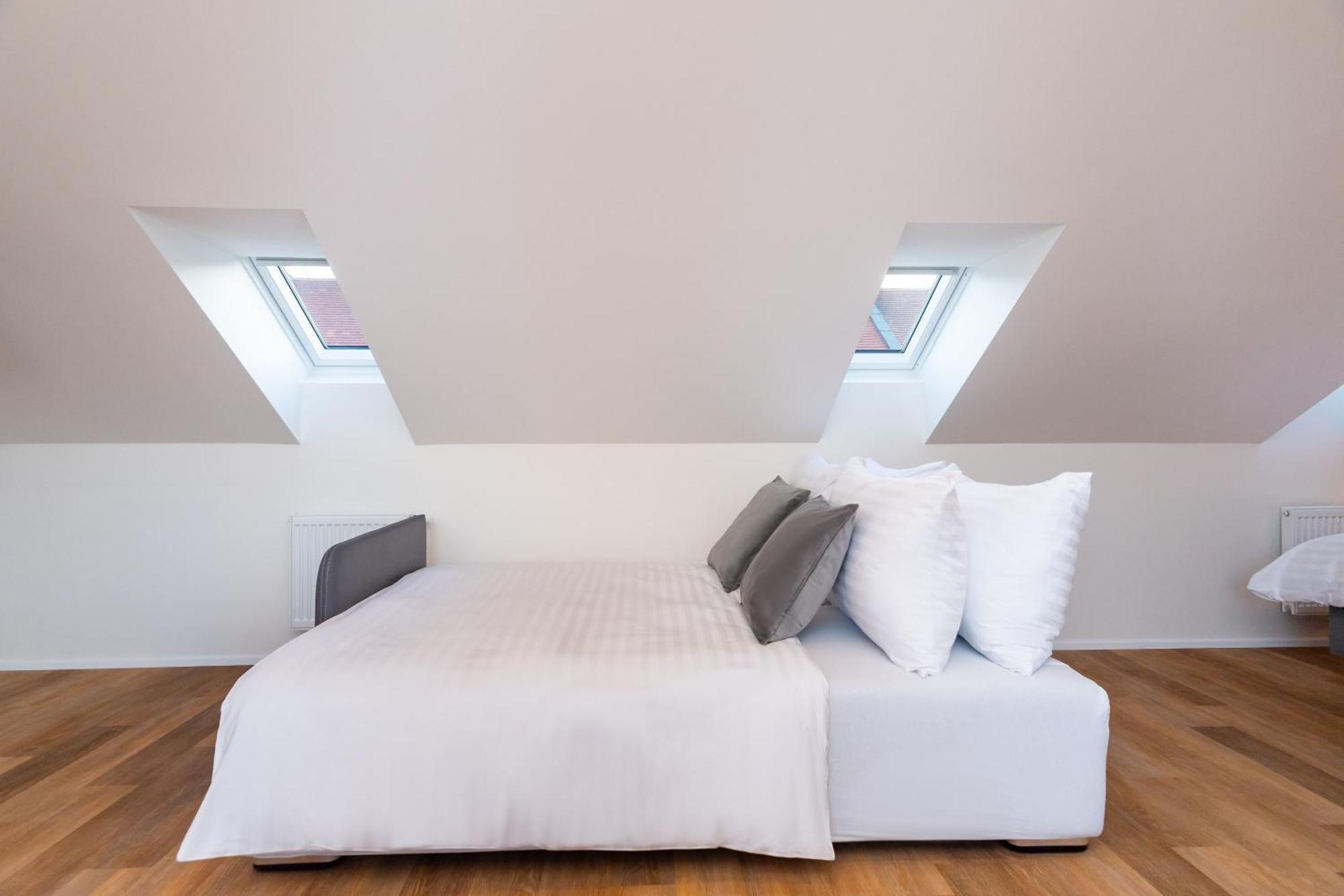Seven Wishes Boutique Residence By Dwellfort Prague Room photo