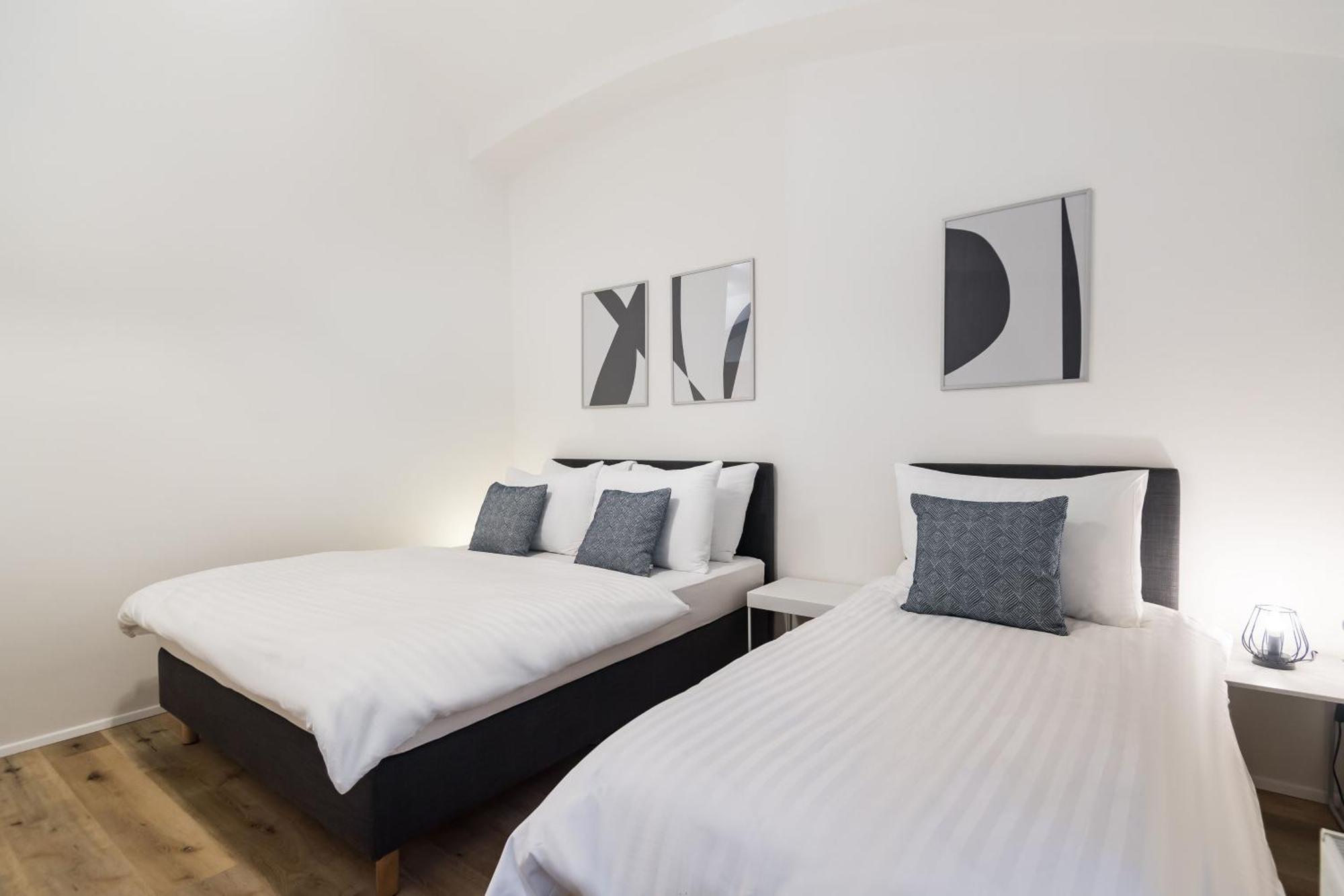 Seven Wishes Boutique Residence By Dwellfort Prague Room photo